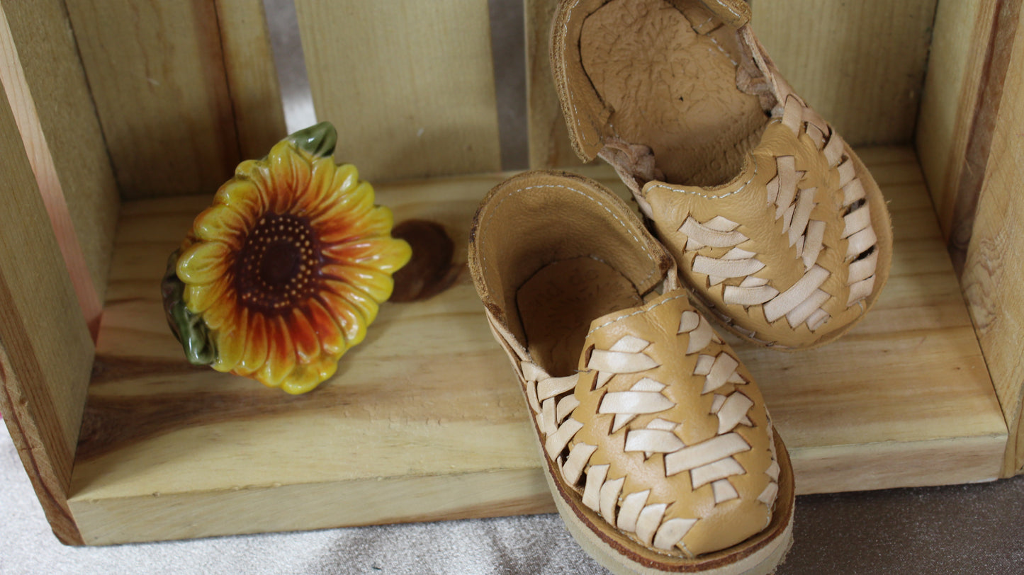 Kids & Baby Mexican beige chalequito Sandals