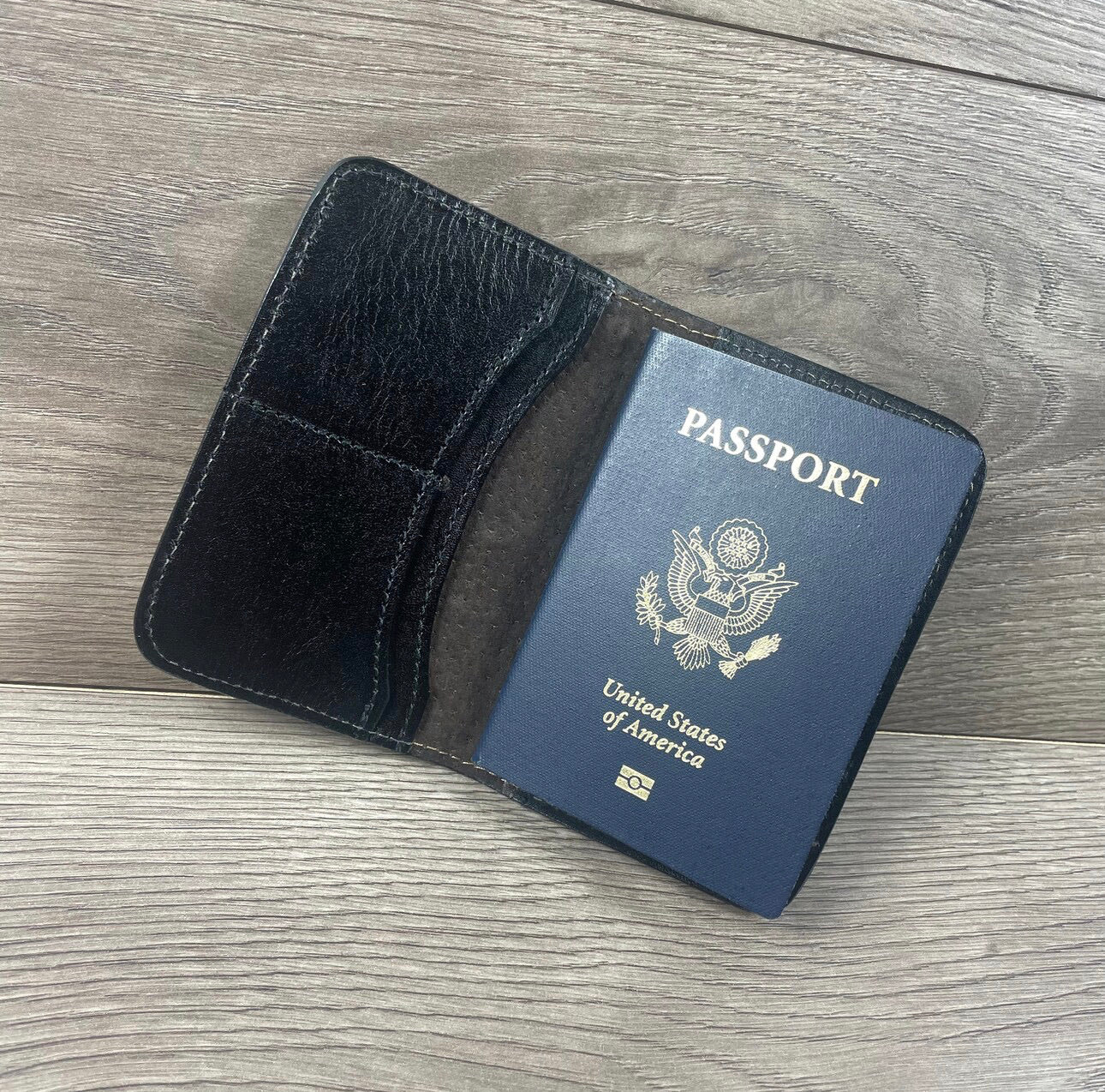 Handmade Hand Tooled Leather Passport Cover / Holder Book / Freedom Eagle, Portada de Pasaporte Aguila