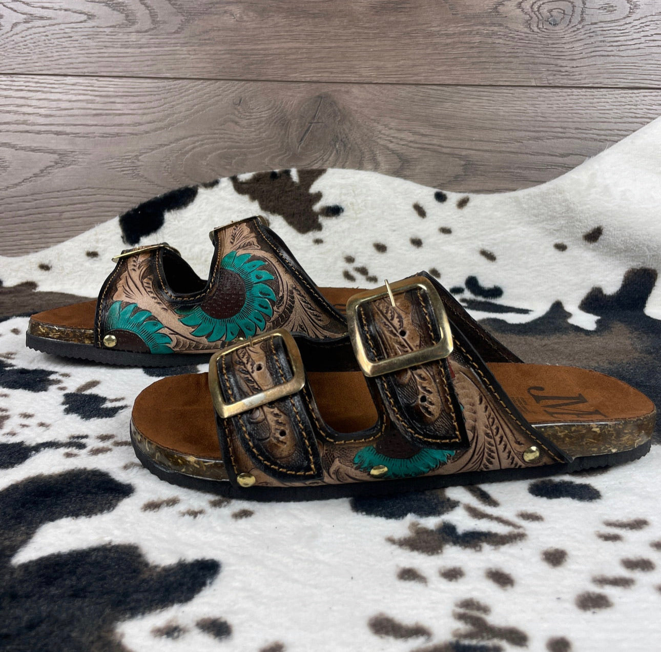 Beautiful handmade hand tooled leather double strap sandals - Size 9US models