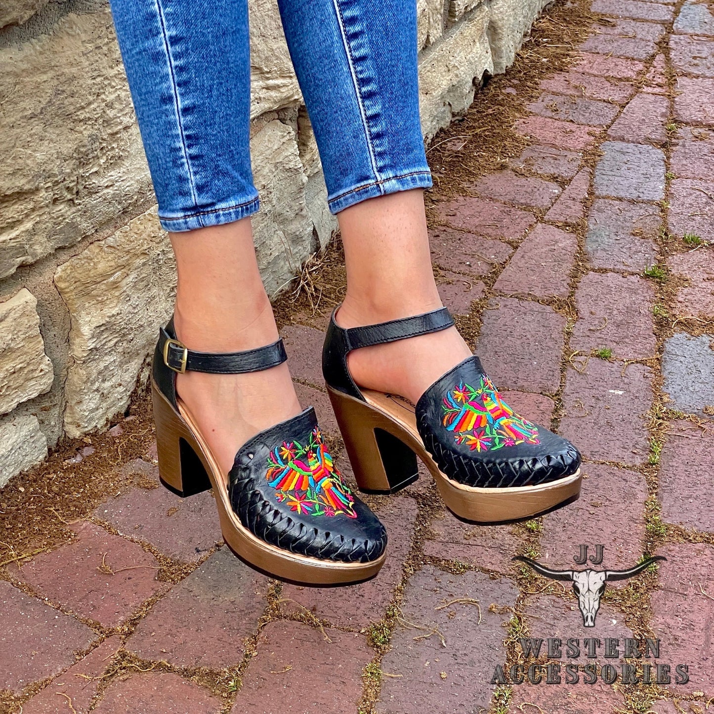 Huaraches Mexicanos Tacon Bordado Embroidered Heel Sandals